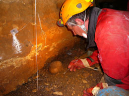 La grotte Mykolas au Bugue, mai 2007